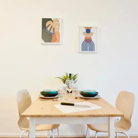 2 Separate Direkt In Der Mit Privaten Stellplaetzen Max 1,65m Hoehe Und 1,8m Breite Fuer Bis Zu 8 Personen * Karlsruhe