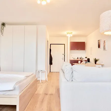 2 Separate Direkt In Der Mit Privaten Stellplaetzen Max 1,65m Hoehe Und 1,8m Breite Fuer Bis Zu 8 Personen * Karlsruhe