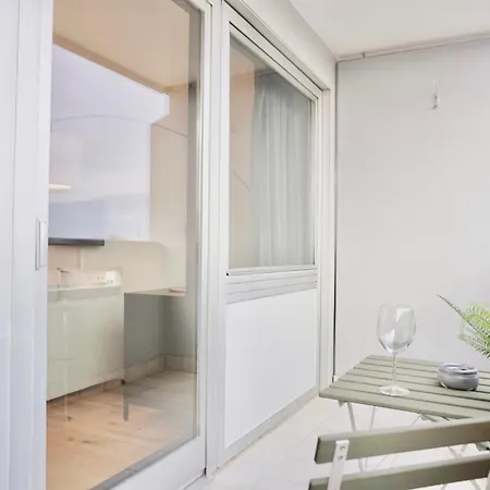 2 Separate Direkt In Der Mit Privaten Stellplaetzen Max 1,65m Hoehe Und 1,8m Breite Fuer Bis Zu 8 Personen * Karlsruhe